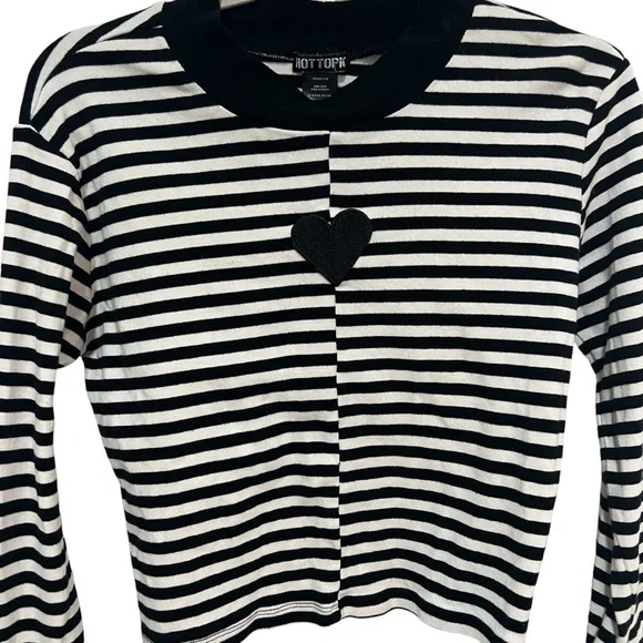 HOT TOPIC Black & White Stripe Heart Mock Heart Front Long-Sleeve Top Xl - Picture 7 of 11